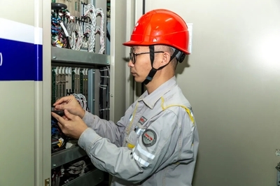 精益求精的技術(shù)專(zhuān)工——電氣專(zhuān)工在國(guó)投欽州發(fā)電A修中的故事